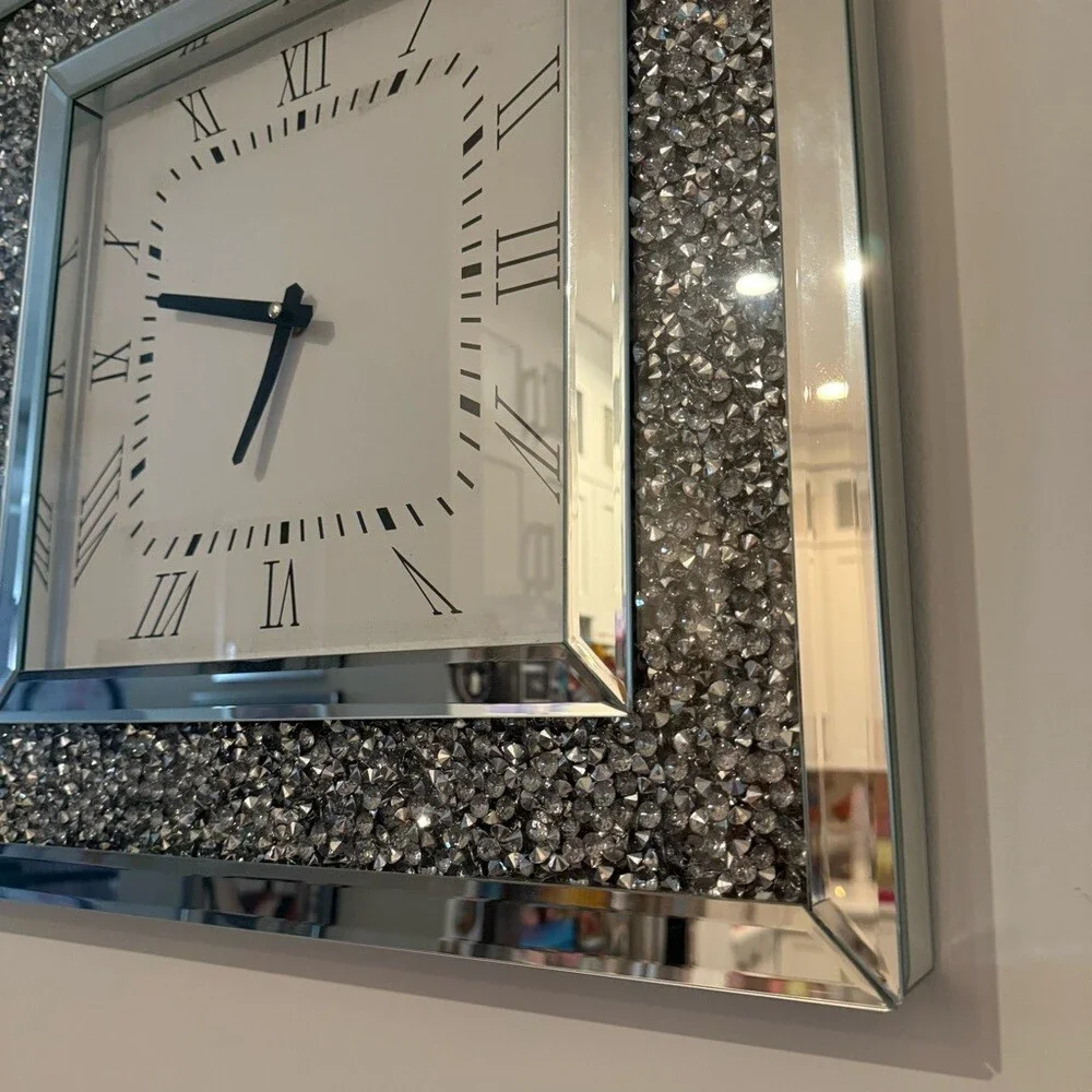 N/A elegant mirrored